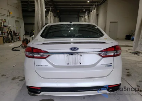 2017 Ford Fusion Titanium z USA, uszkodzony, nr VIN 3FA6P0D91HR250881